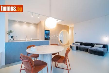 Тристаен, 128m²