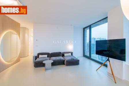Тристаен, 128m²