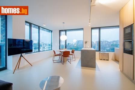 Тристаен, 128m²
