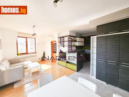 Тристаен, 75m²