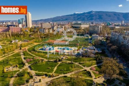 Тристаен, 125m²