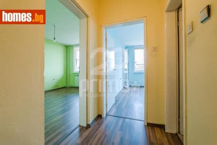 Тристаен, 125m²
