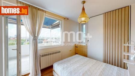 Тристаен, 90m²