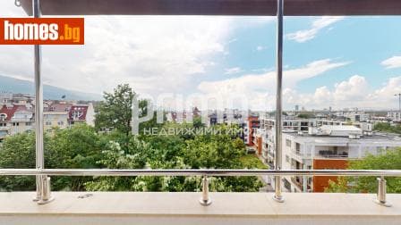 Тристаен, 90m²