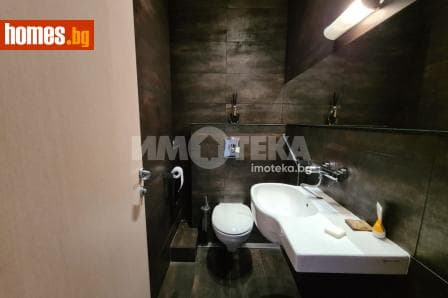 Тристаен, 94m²