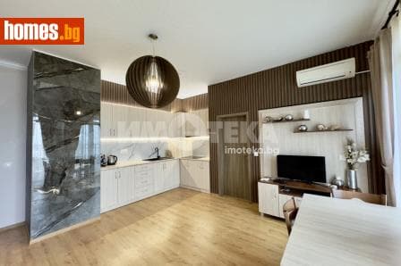 Тристаен, 110m²