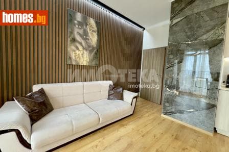 Тристаен, 110m²