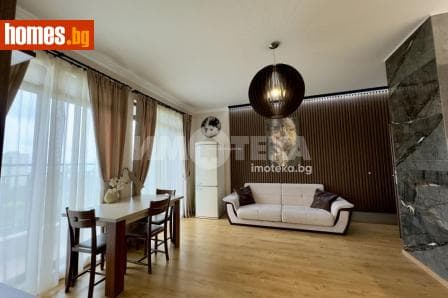 Тристаен, 110m²
