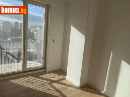 Тристаен, 88m²
