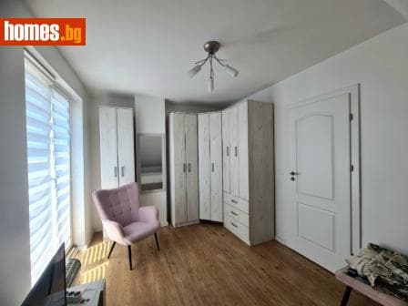 Тристаен, 88m²