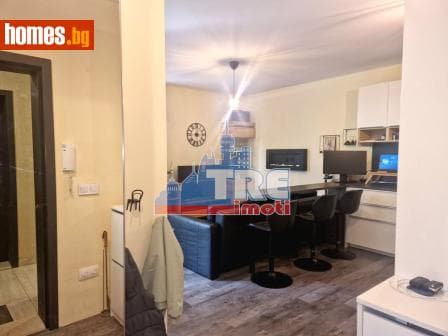 Тристаен, 79m²