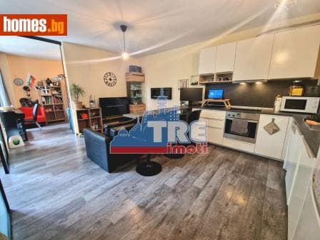 Тристаен, 79m²