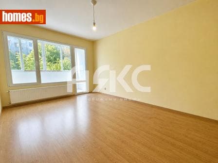 Тристаен, 86m²