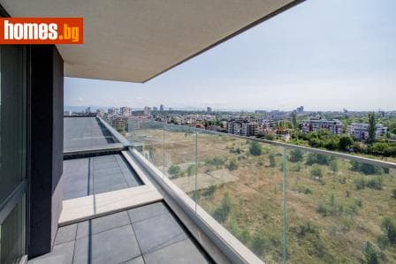 Тристаен, 200m²
