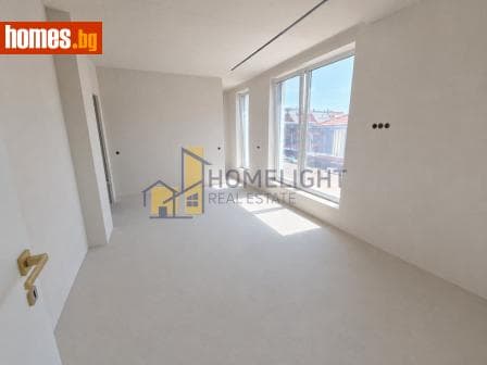 Четиристаен, 235m²