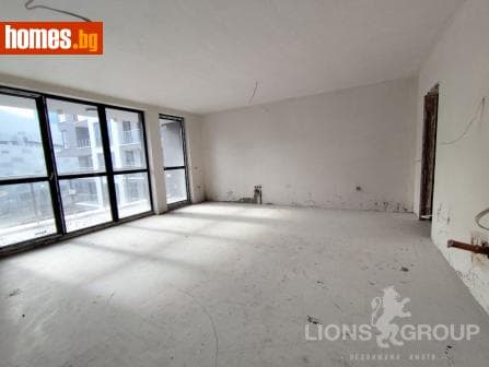 Тристаен, 127m²