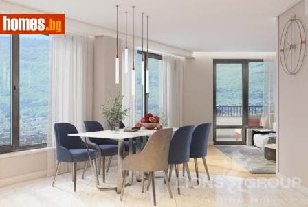 Тристаен, 112m²