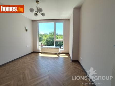 Тристаен, 92m²
