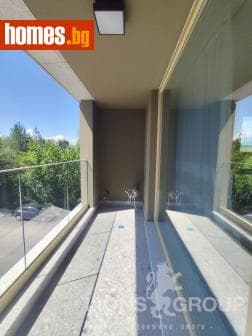 Тристаен, 92m²