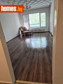 Тристаен, 88m²