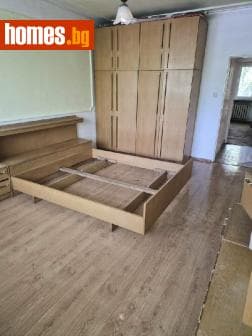 Тристаен, 88m²