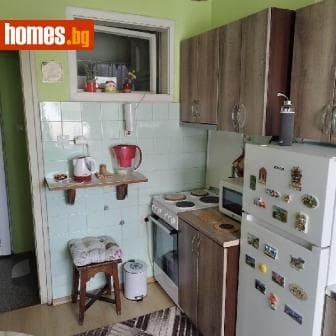 Тристаен, 110m²