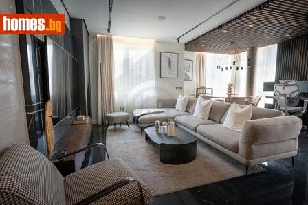 Тристаен, 103m²