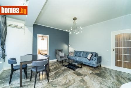 Тристаен, 95m²