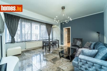 Тристаен, 95m²