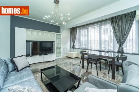 Тристаен, 95m²