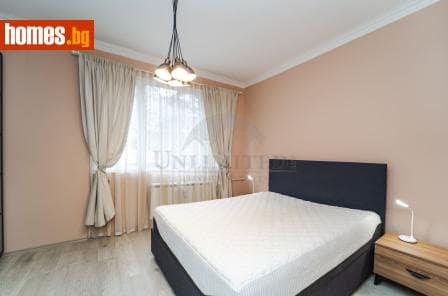 Тристаен, 95m²