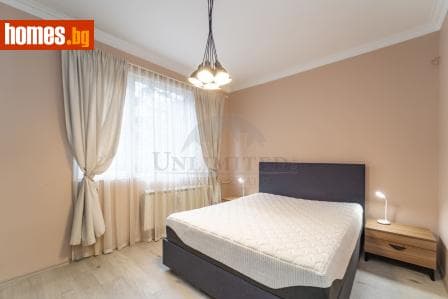 Тристаен, 95m²