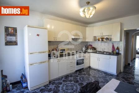 Тристаен, 118m²