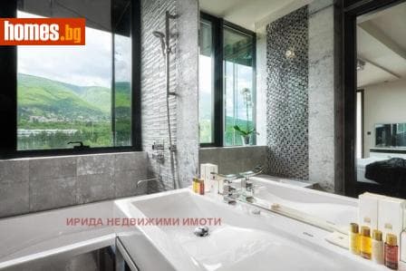 Многостаен, 241m²