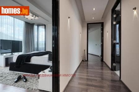Четиристаен, 241m²