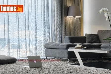 Тристаен, 224m²