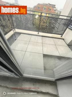 Тристаен, 150m²