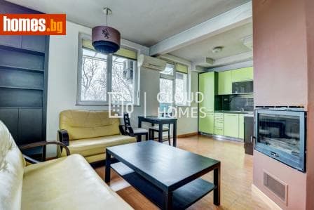 Тристаен, 93m²