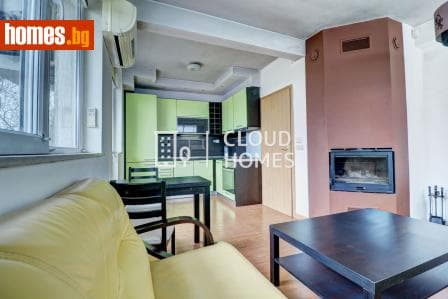 Тристаен, 93m²
