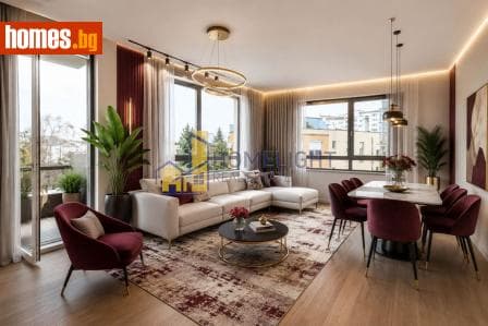 Тристаен, 102m²