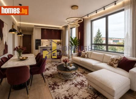 Тристаен, 102m²