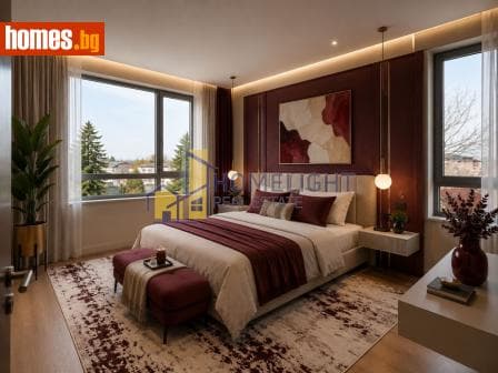Тристаен, 102m²