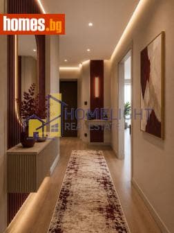 Тристаен, 102m²