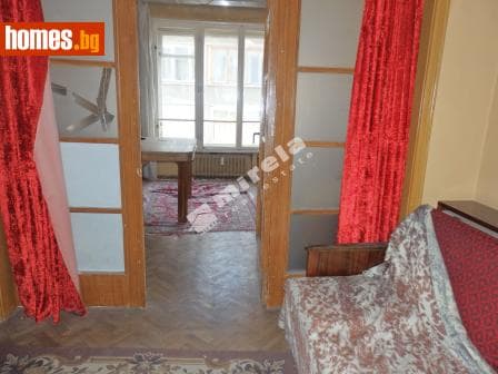 Двустаен, 77m²