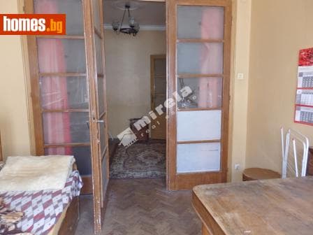 Двустаен, 77m²