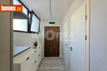 Тристаен, 126m²