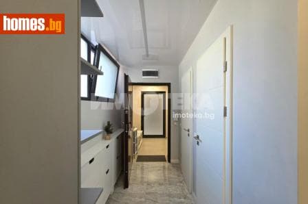 Тристаен, 126m²