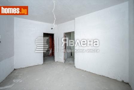 Тристаен, 127m²