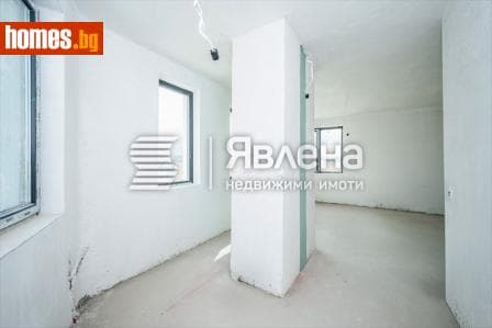 Тристаен, 127m²