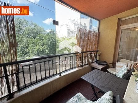 Тристаен, 162m²